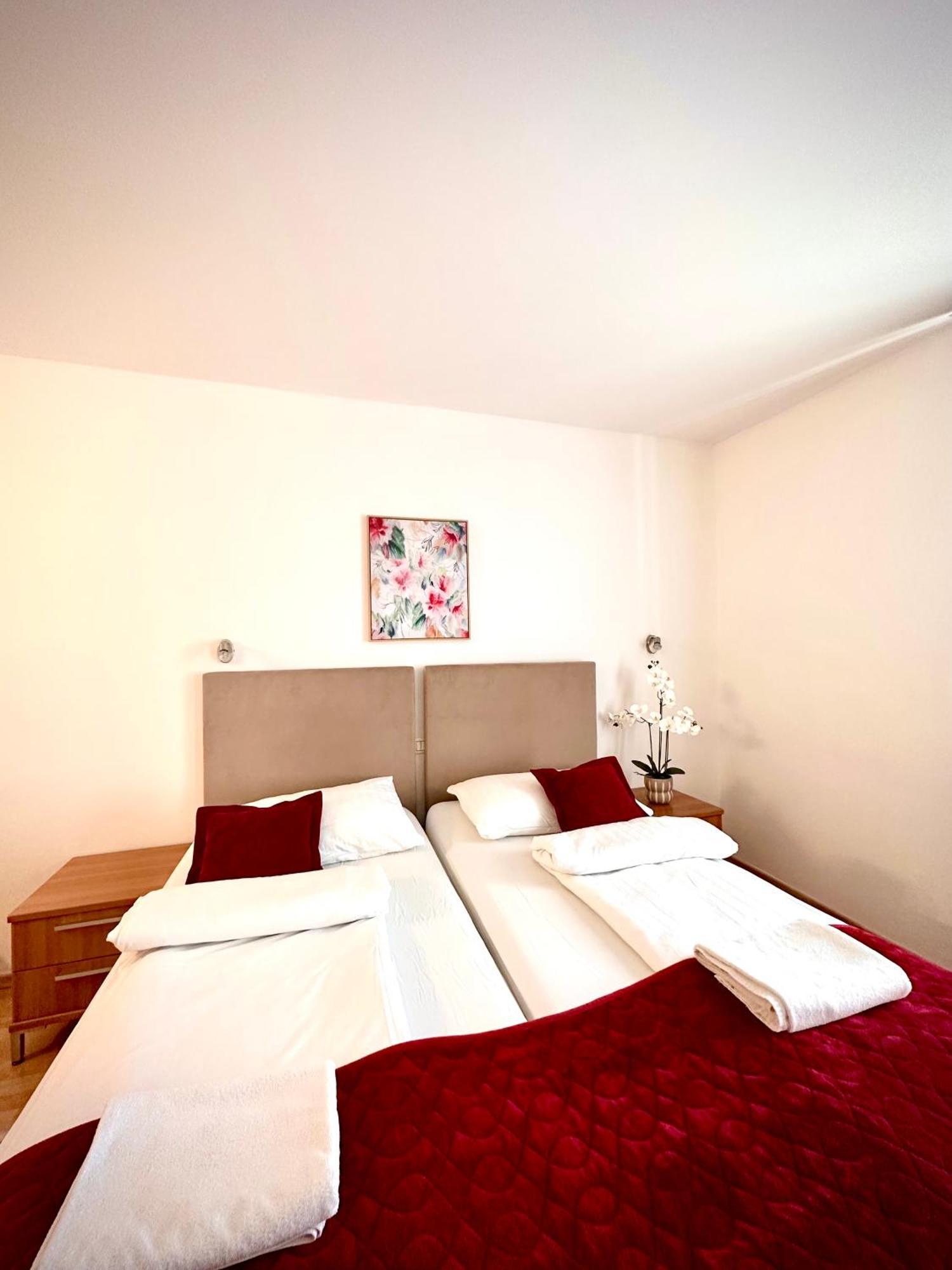 Garni Hotel Keltika Izola Exterior foto