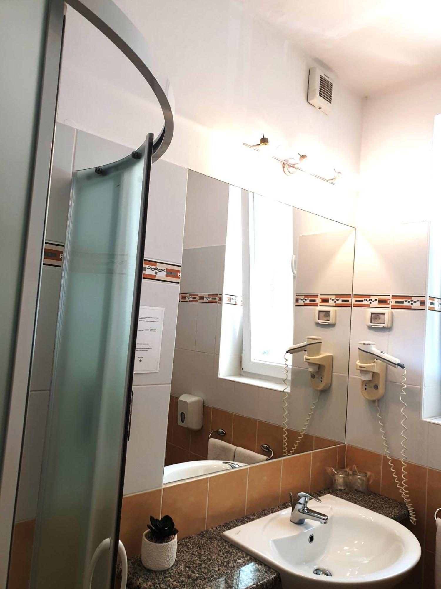 Garni Hotel Keltika Izola Exterior foto